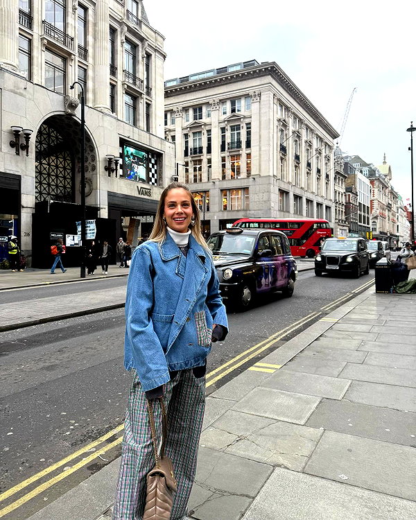 barzomer instagram image archive image