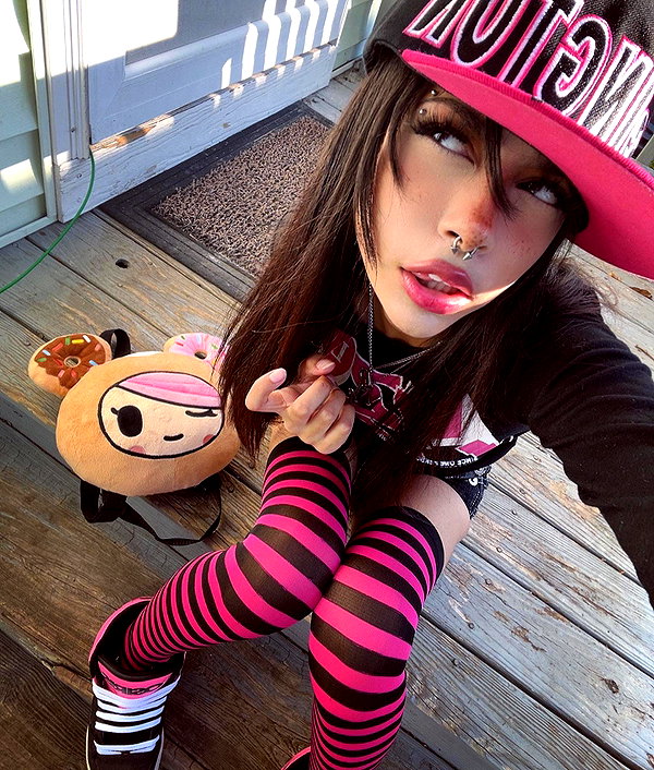 twodollie instagram image archive image