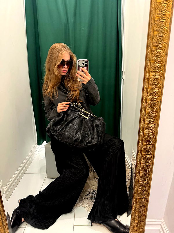 llinolinaa instagram image archive image