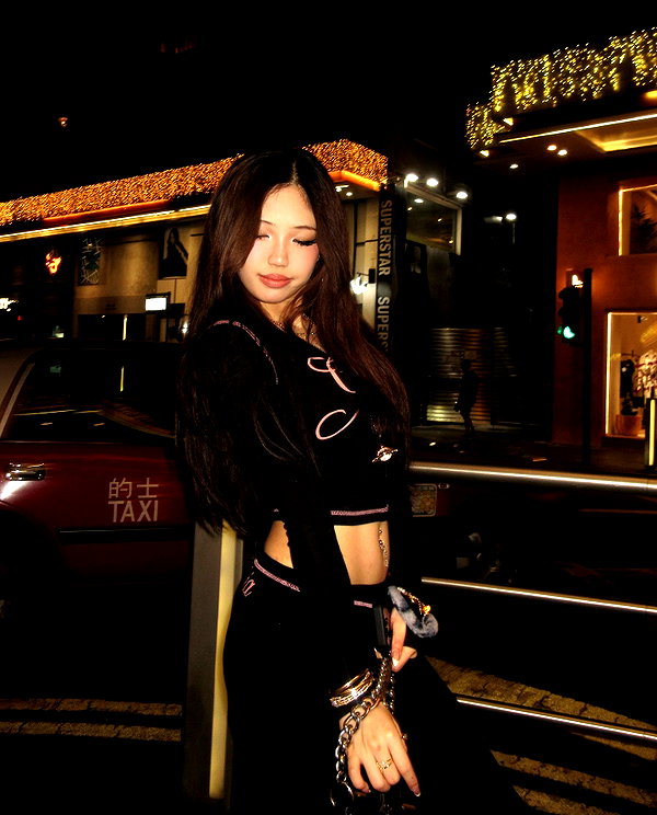 joycee.e instagram image archive image