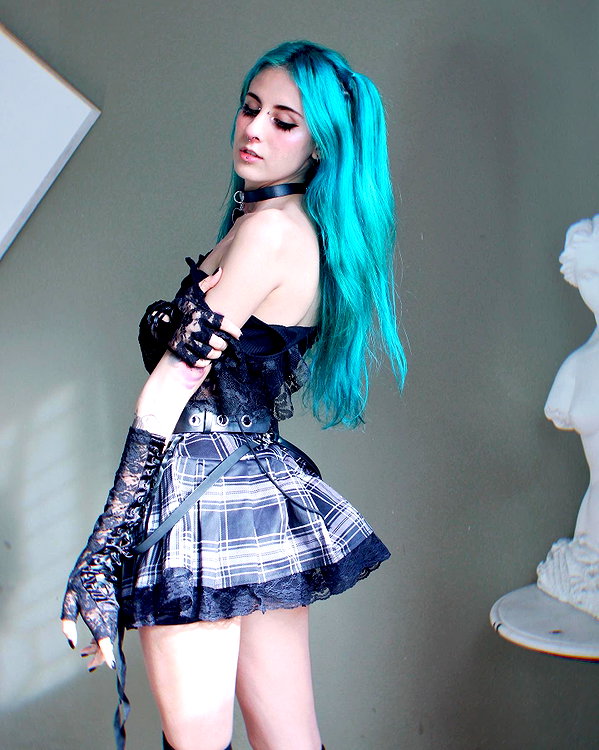 jadelaverne instagram image archive image