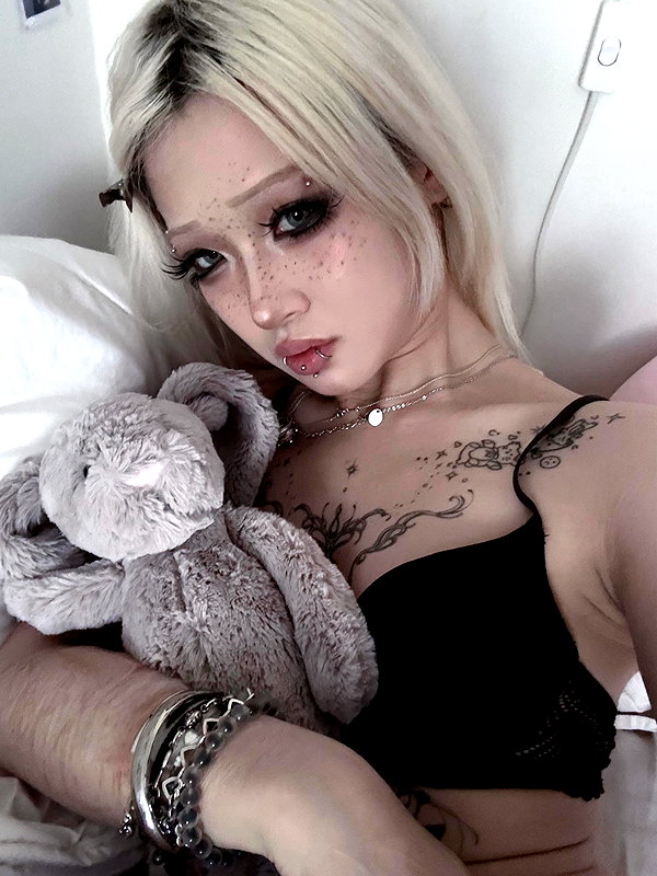 angelwithashotgunxx instagram image archive image