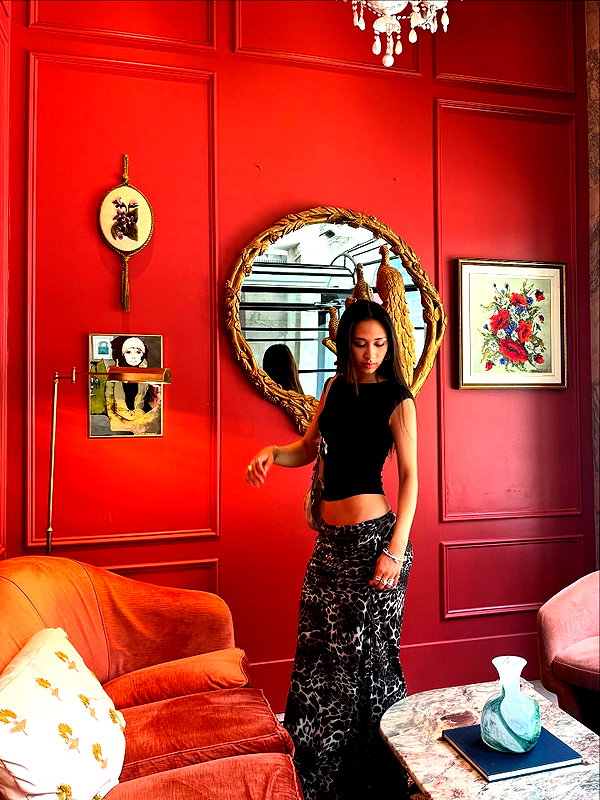 cait.knight instagram image archive image