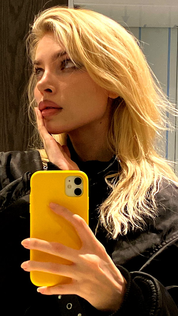 alien.hanna instagram image archive image