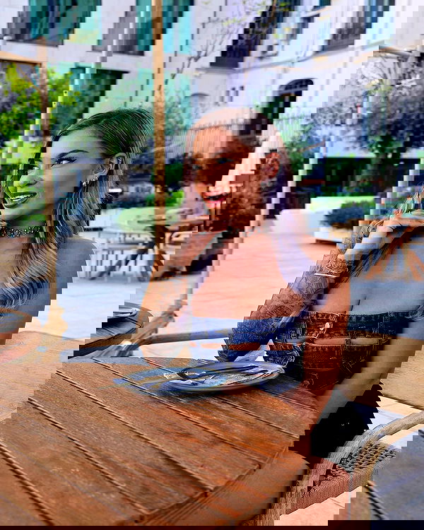 itshayleydavies itshayleydavies archive image