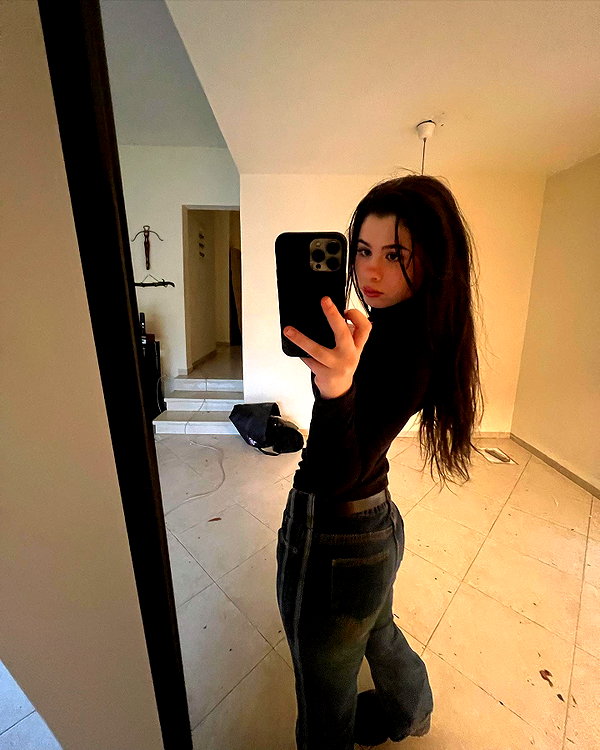 evasela__ instagram image archive image