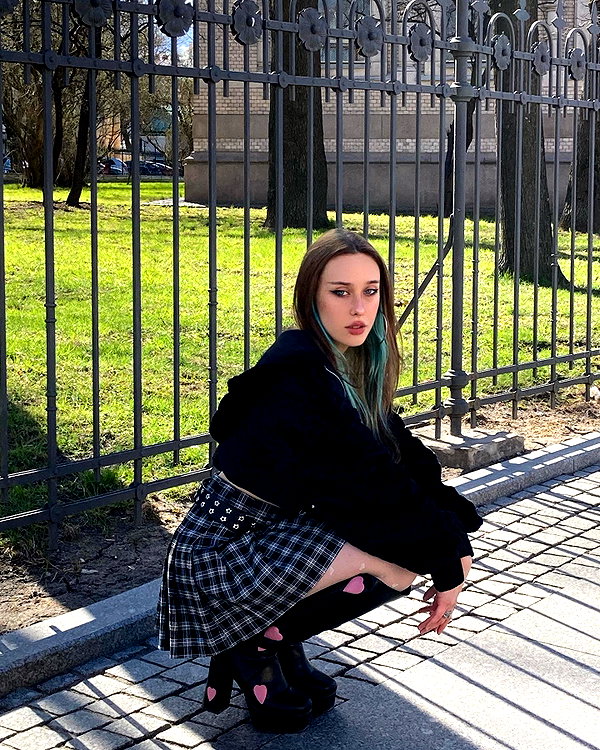 leanxhrt instagram image archive image