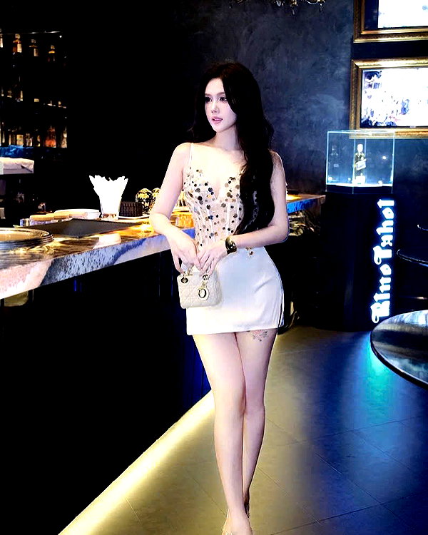 lyhythuedoxinh instagram image archive image