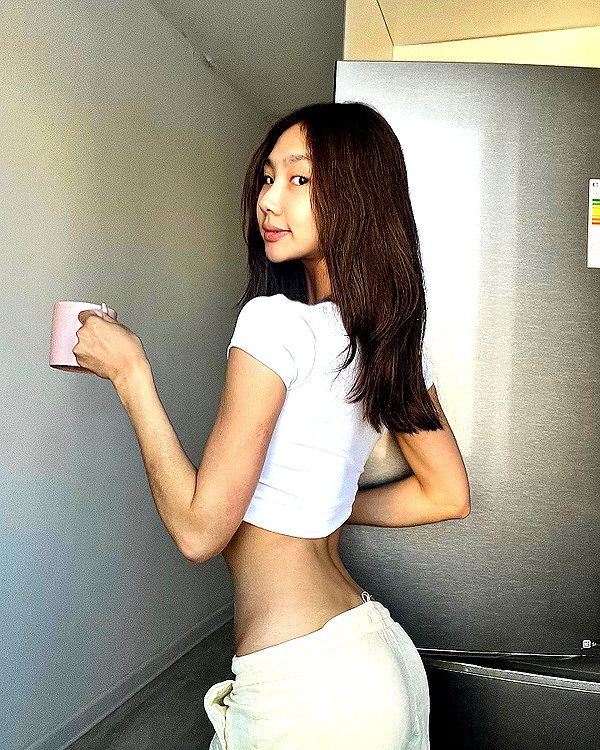 indra0102_ instagram image archive image