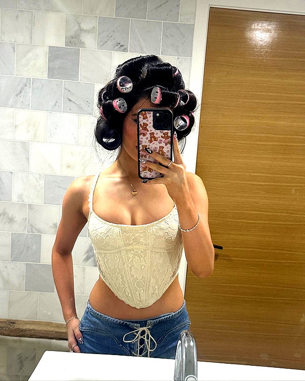 ellianawalmsley instagram image archive image