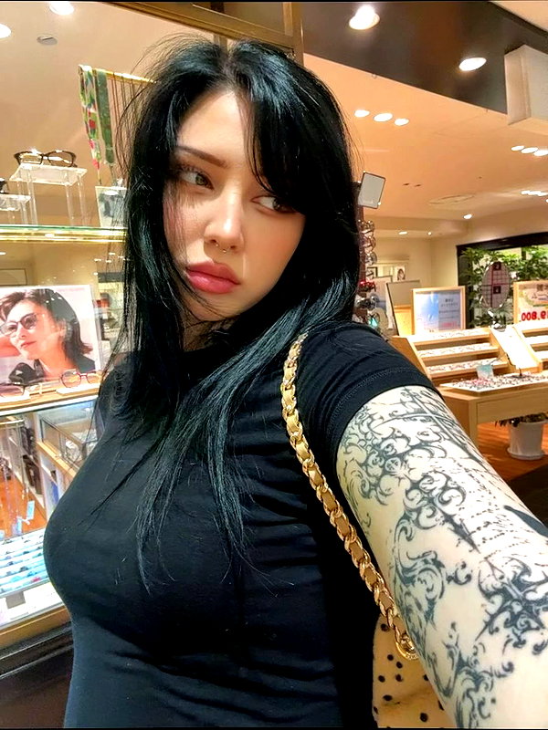 Archived image from @laurinchhhe on Instagram