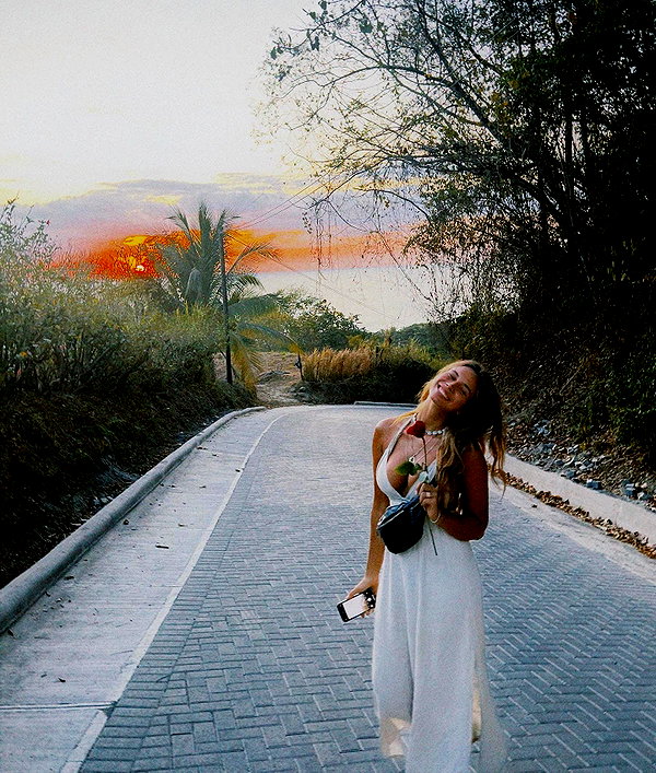 pia__kim instagram image archive image