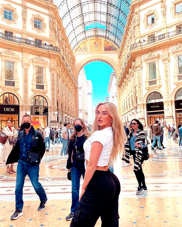 rhiannonbluee instagram image archive image