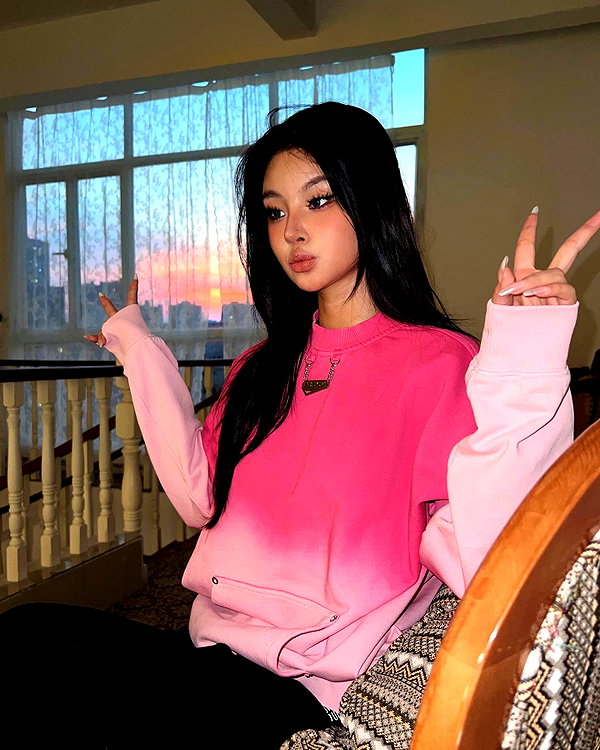 ll.lu1s instagram image archive image