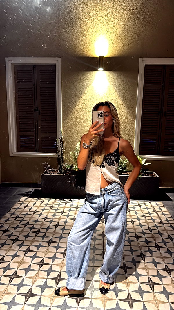 Archived image from @refaella_twina on Instagram