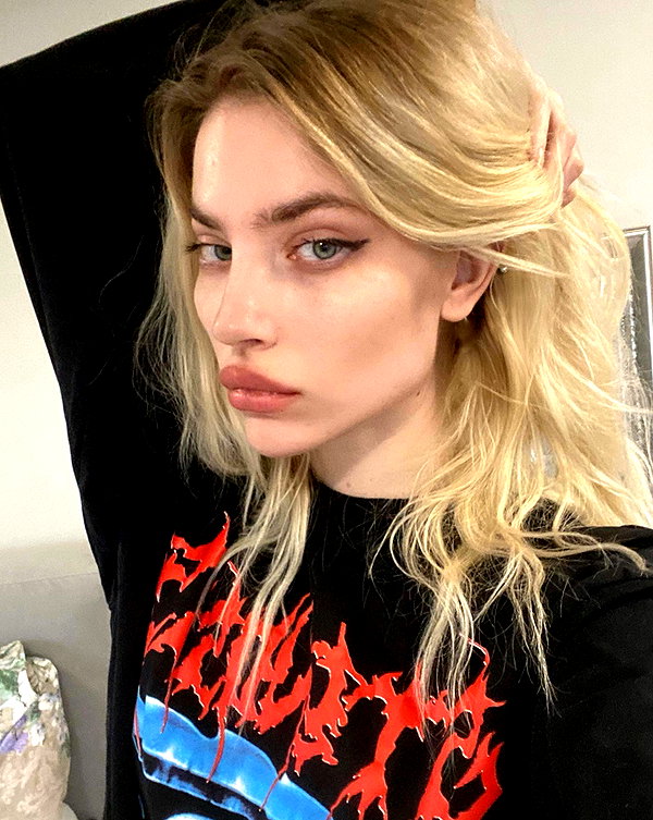 anya4everr instagram image archive image