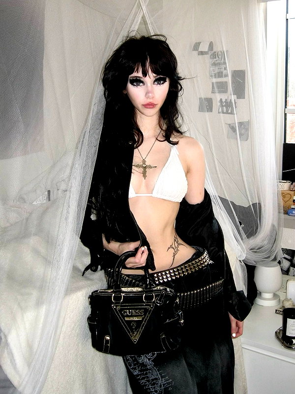 angxl.sky instagram image archive image