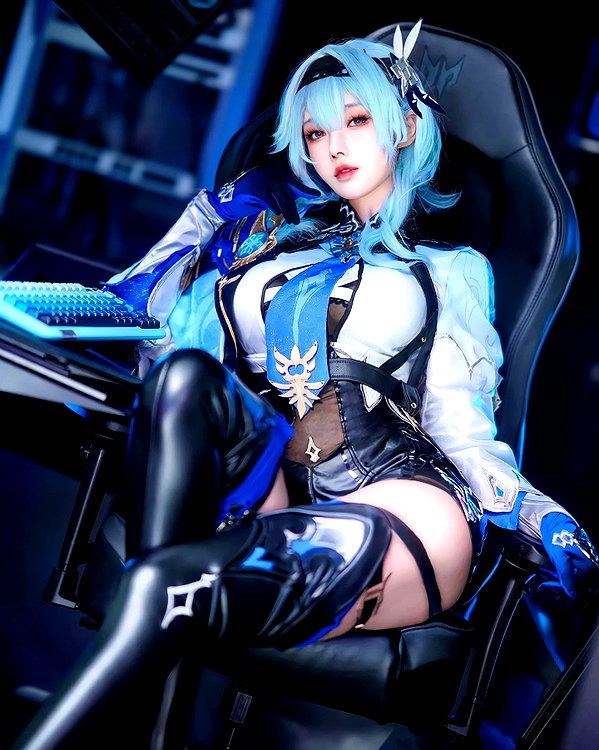 gallery_cosplayer instagram image archive image