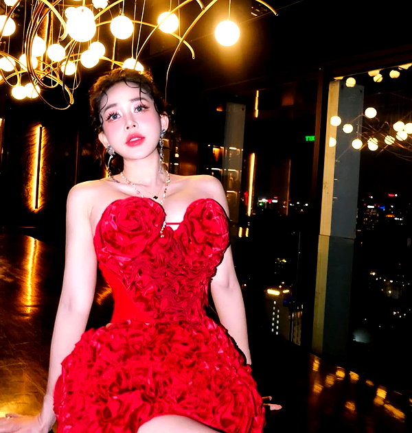 lyhythuedoxinh instagram image archive image