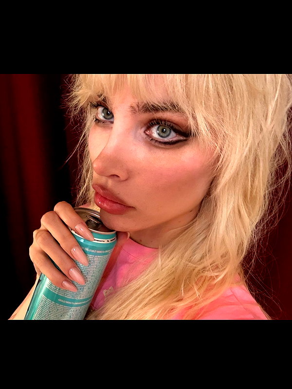anya4everr instagram image archive image