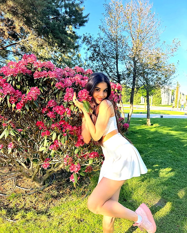 owlydiaa instagram image archive image