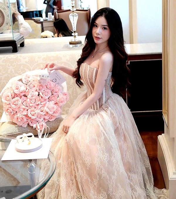 lyhythuedoxinh instagram image archive image