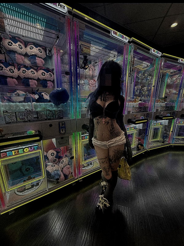 zommmbri instagram image archive image