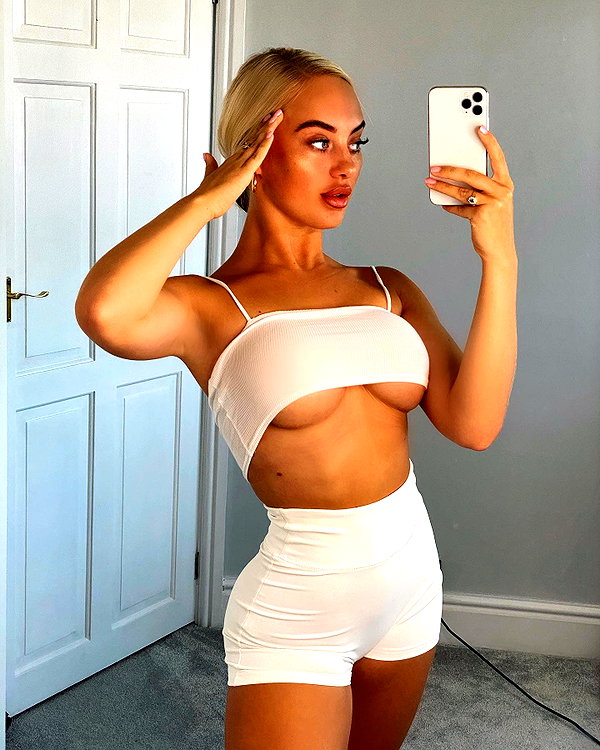 rhiannonbluee instagram image archive image