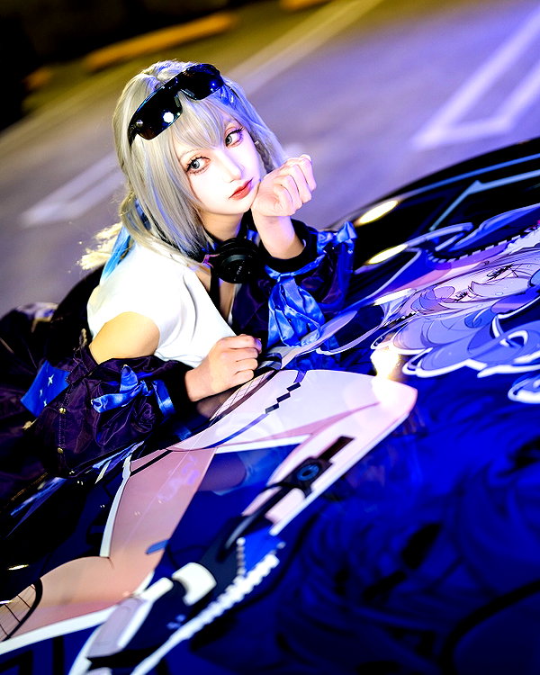 miee_cos instagram image archive image