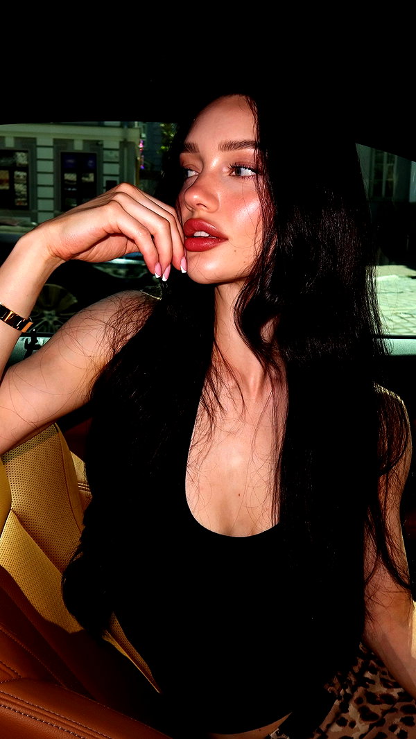 alexxndrraa archive image