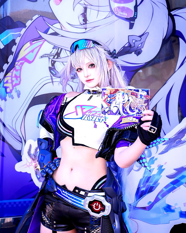 miee_cos instagram image archive image