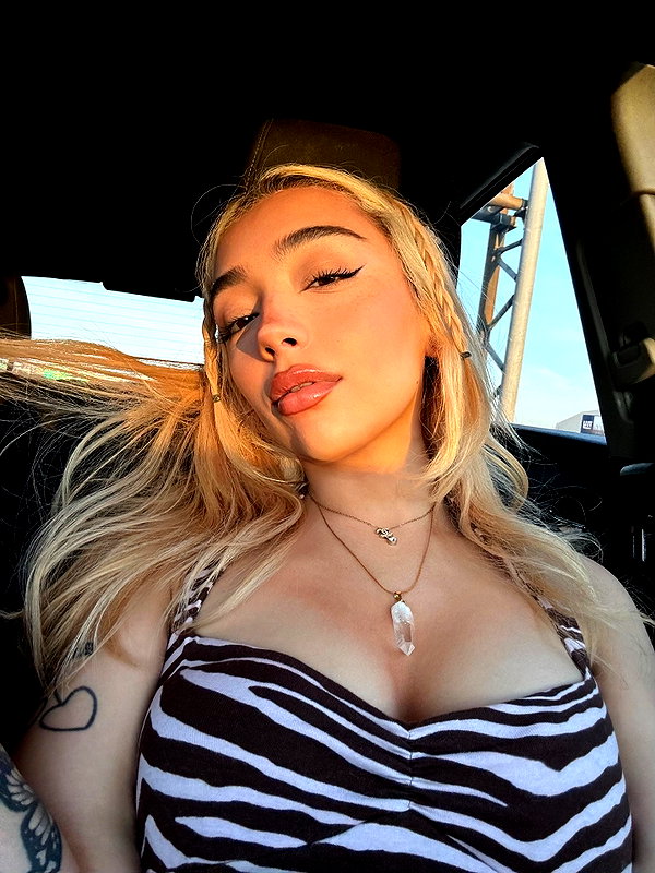 v.qx instagram image archive image