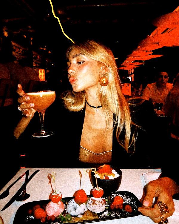 maya.keyy instagram image archive image