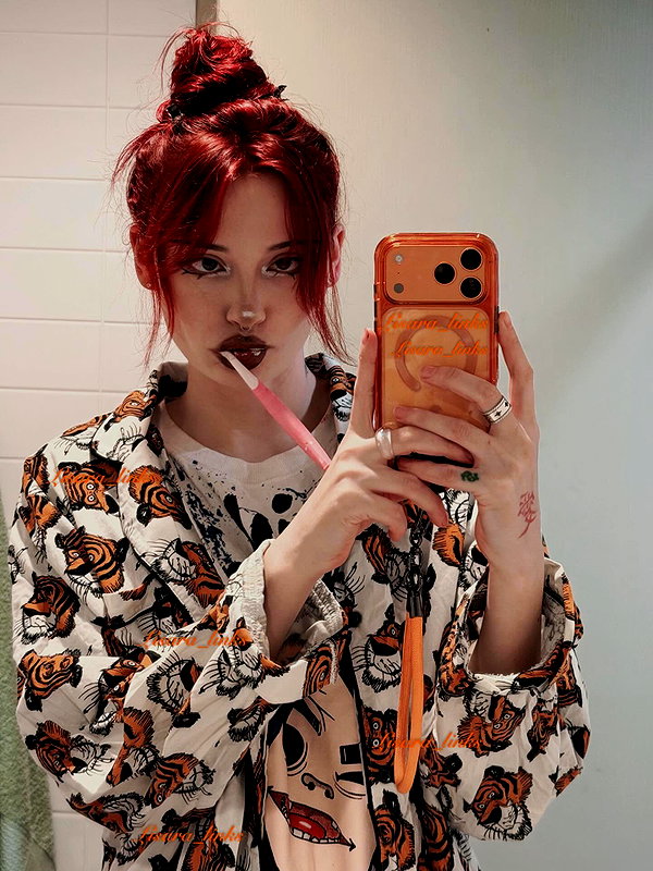lisa.ra69 instagram image archive image