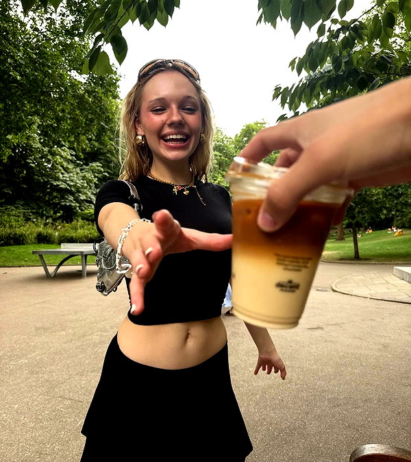 leni.bahr instagram image archive image