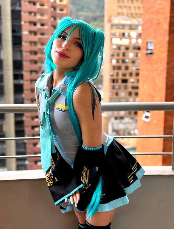 cyber_zoe_ instagram image archive image