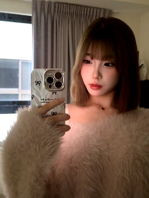 roure.yun instagram image archive image
