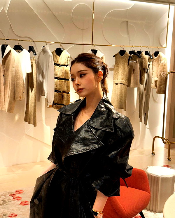dear.zia instagram image archive image
