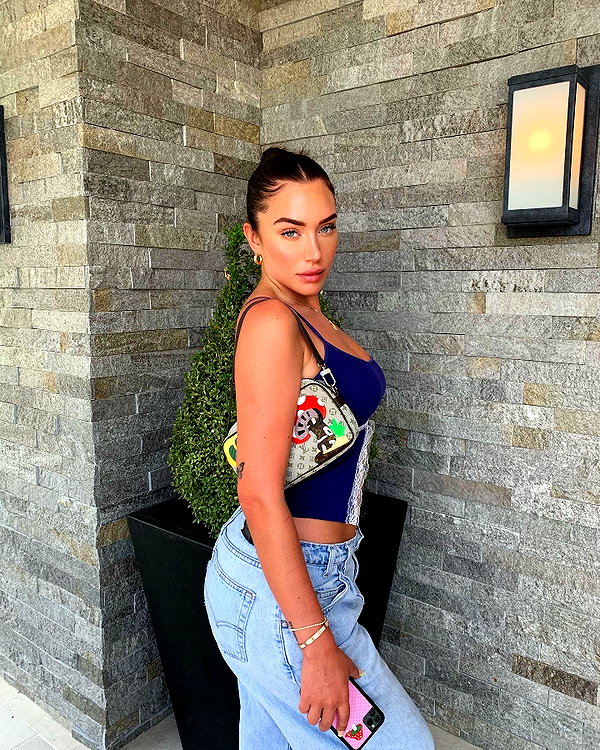 staskaranikolaou instagram image archive image