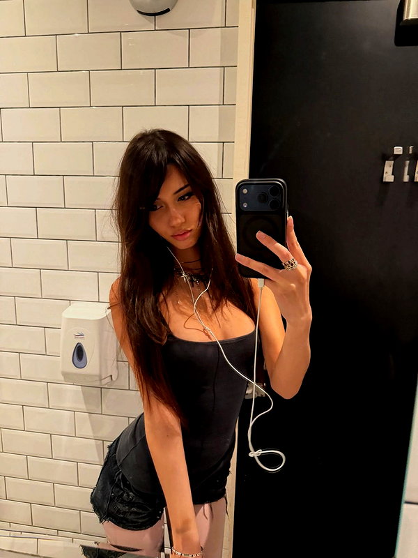 183xei instagram image archive image