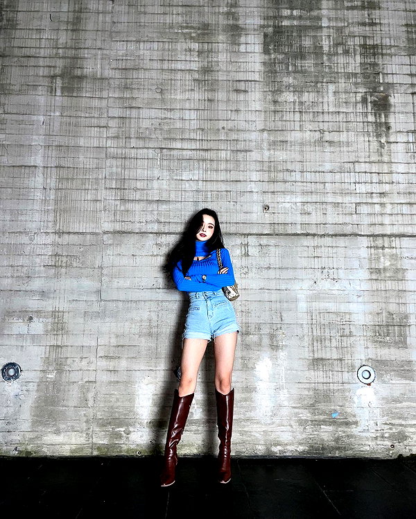 dear.zia instagram image archive image
