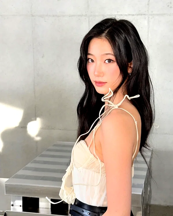 zuhazana instagram image archive image