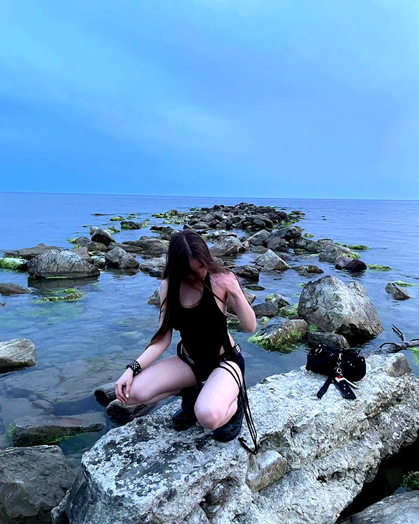 vivvvvvvvvvvvvvvvvvvvvvv instagram image archive image