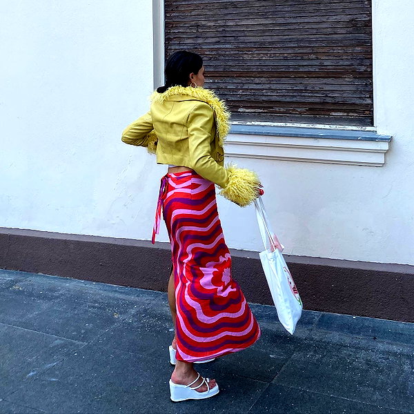 romi_henenson instagram image archive image