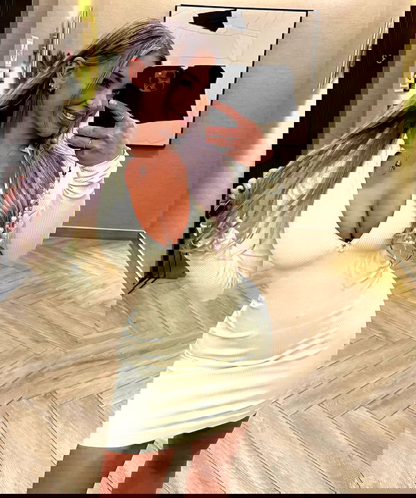 itshayleydavies itshayleydavies archive image