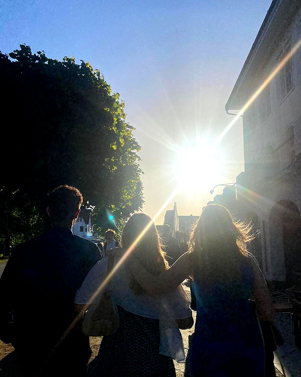 leni.bahr instagram image archive image