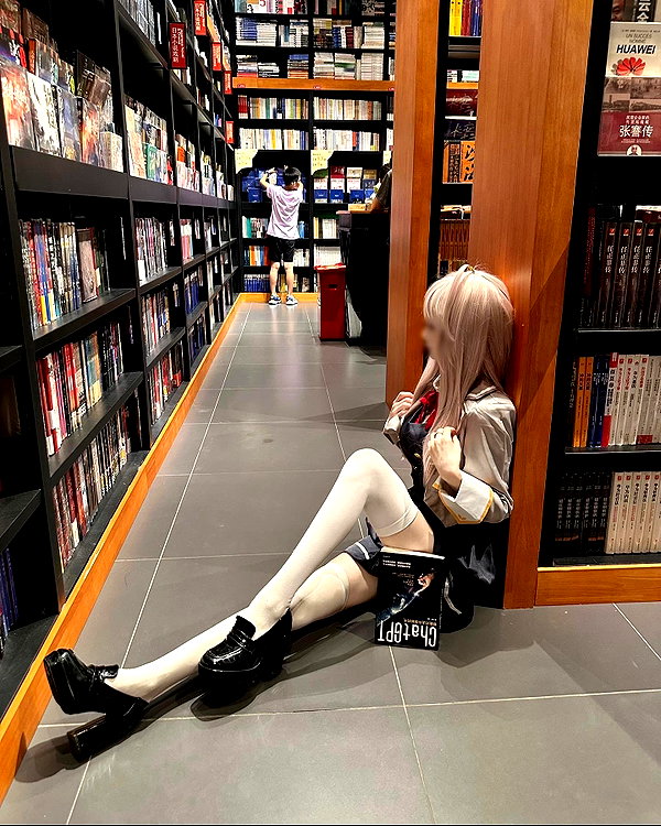 gallery_cosplayer instagram image archive image