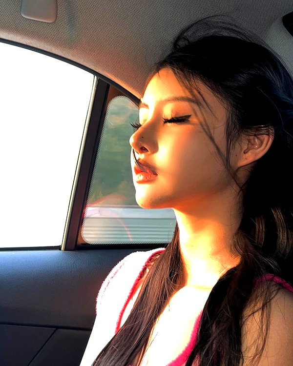 ll.lu1s instagram image archive image