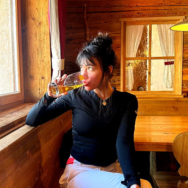 romi_henenson instagram image archive image