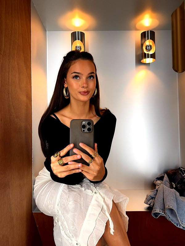 emmaaurora instagram image archive image